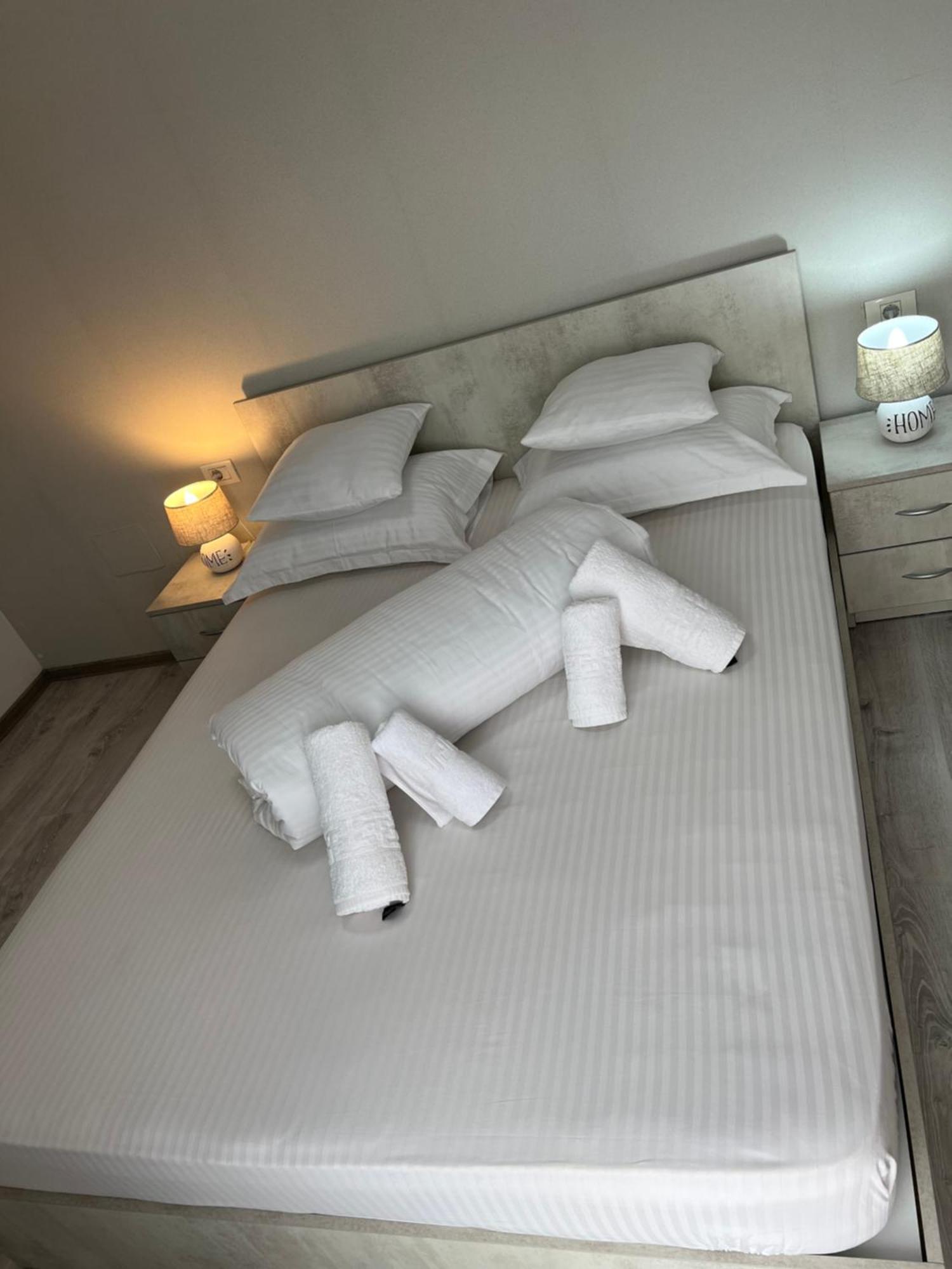 Apartament Anais Alba Iulia Esterno foto